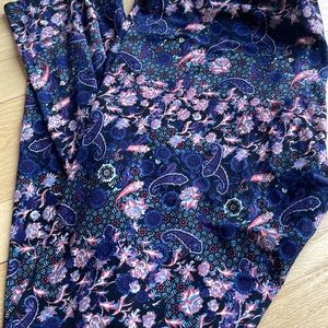LuLaRoe TC at all and Curvy leggings